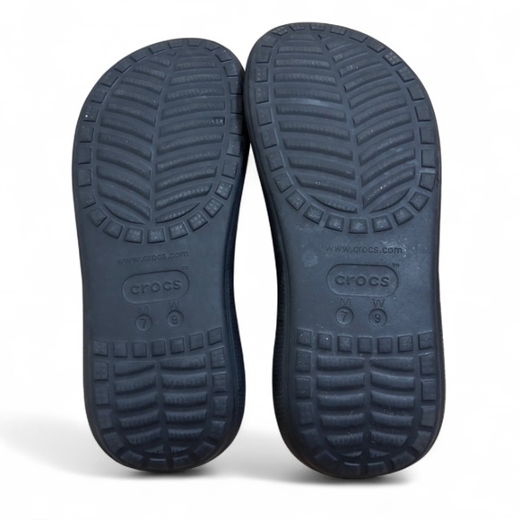 Black Crocs Classic Crush Sandals Women’s 9 Platoform - Picture 5 of 5